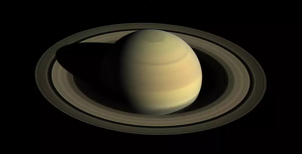 How Long Is a Day on Saturn? Scientists Finally Have a Precise Answer